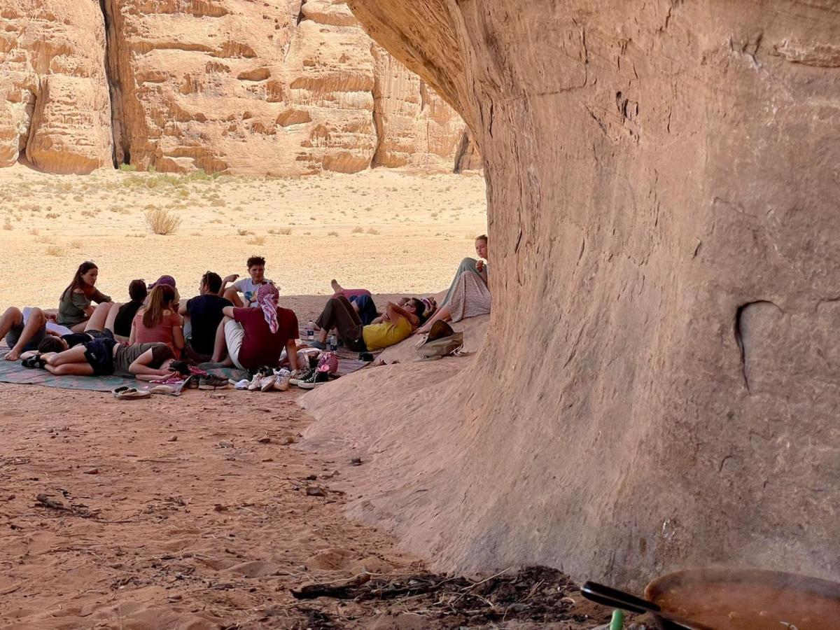 Wadi Rum Bedouin Tour With A Camp Exterior photo