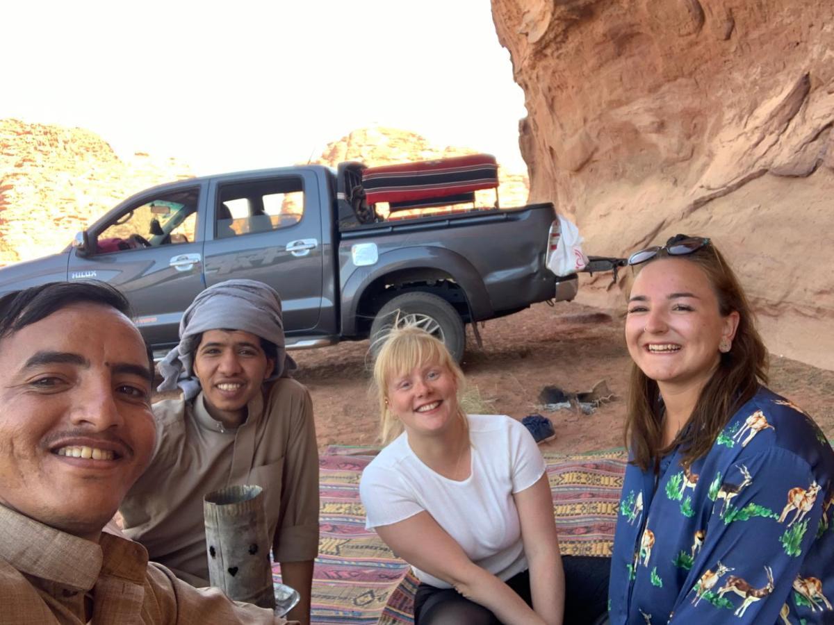 Wadi Rum Bedouin Tour With A Camp Exterior photo