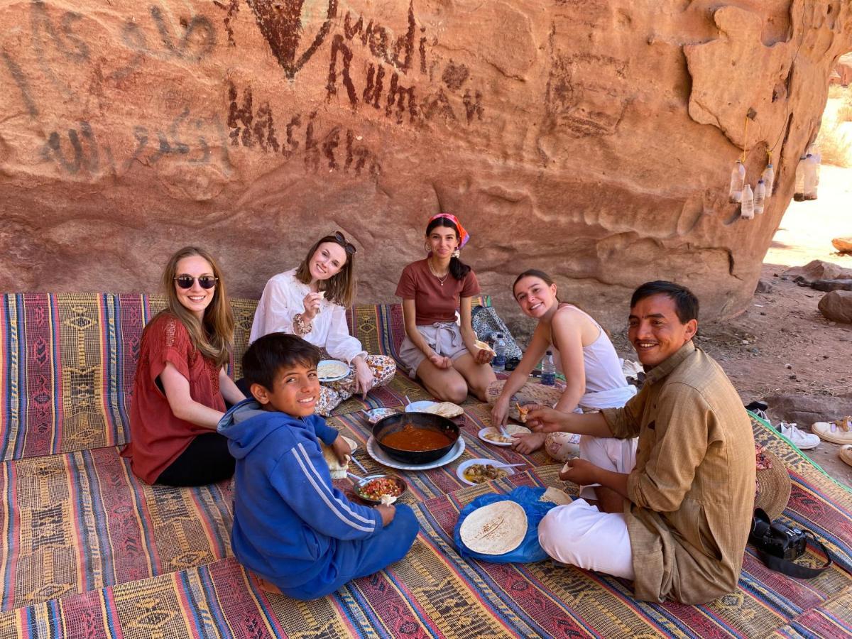 Wadi Rum Bedouin Tour With A Camp Exterior photo