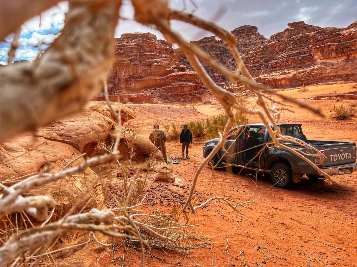 Wadi Rum Bedouin Tour With A Camp Exterior photo