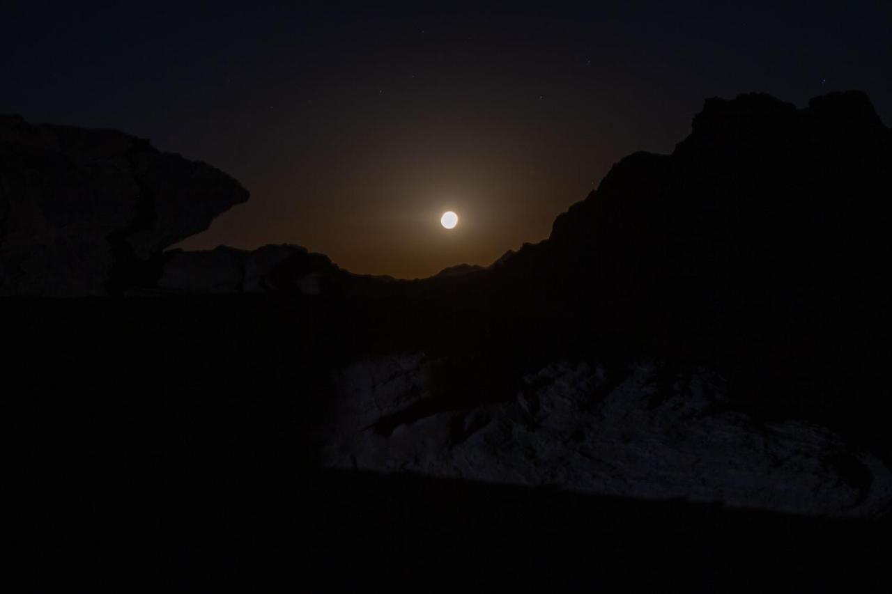 Wadi Rum Bedouin Tour With A Camp Exterior photo