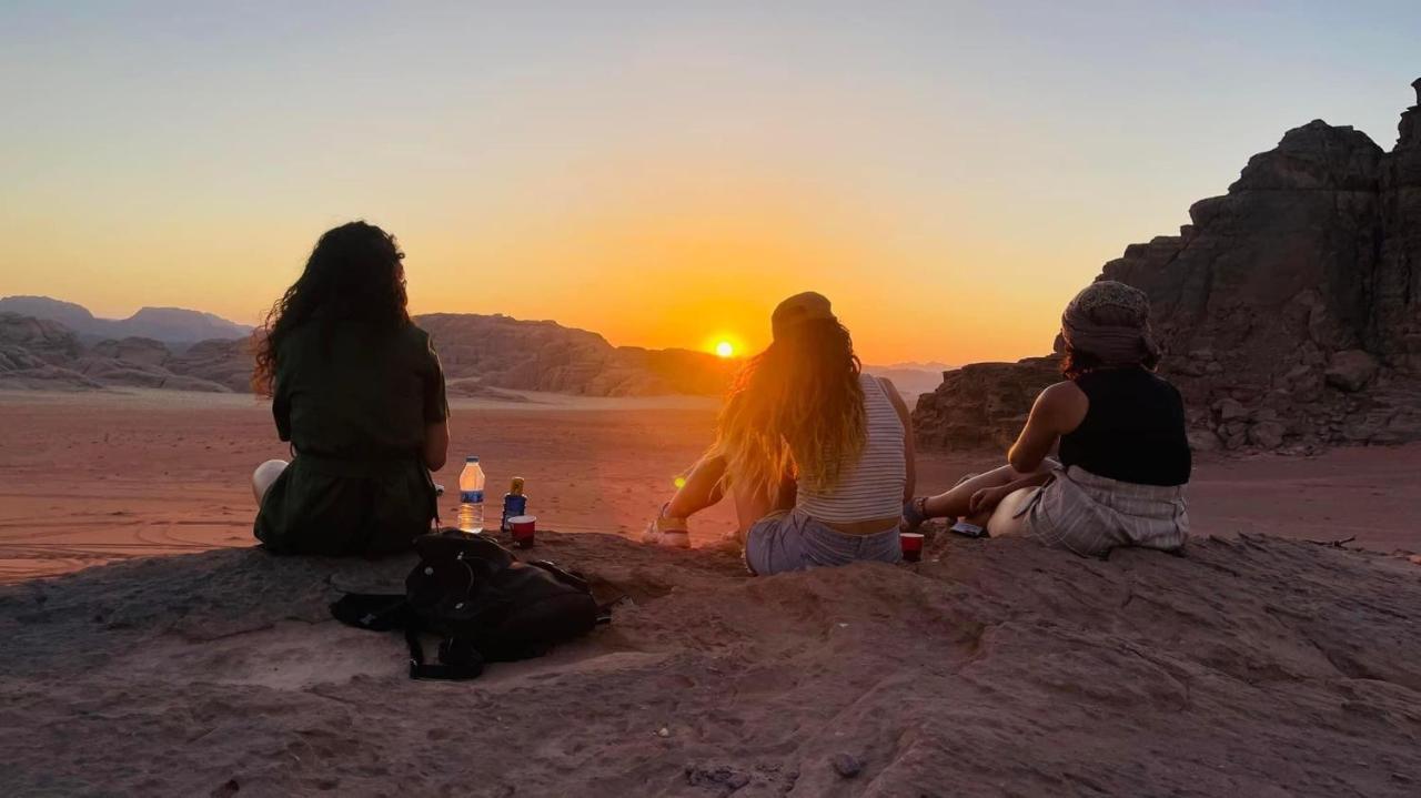 Wadi Rum Bedouin Tour With A Camp Exterior photo