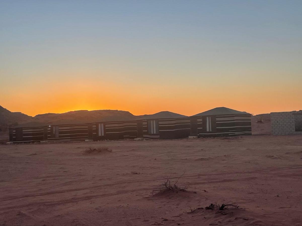 Wadi Rum Bedouin Tour With A Camp Exterior photo