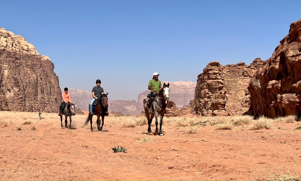 Wadi Rum Bedouin Tour With A Camp Exterior photo