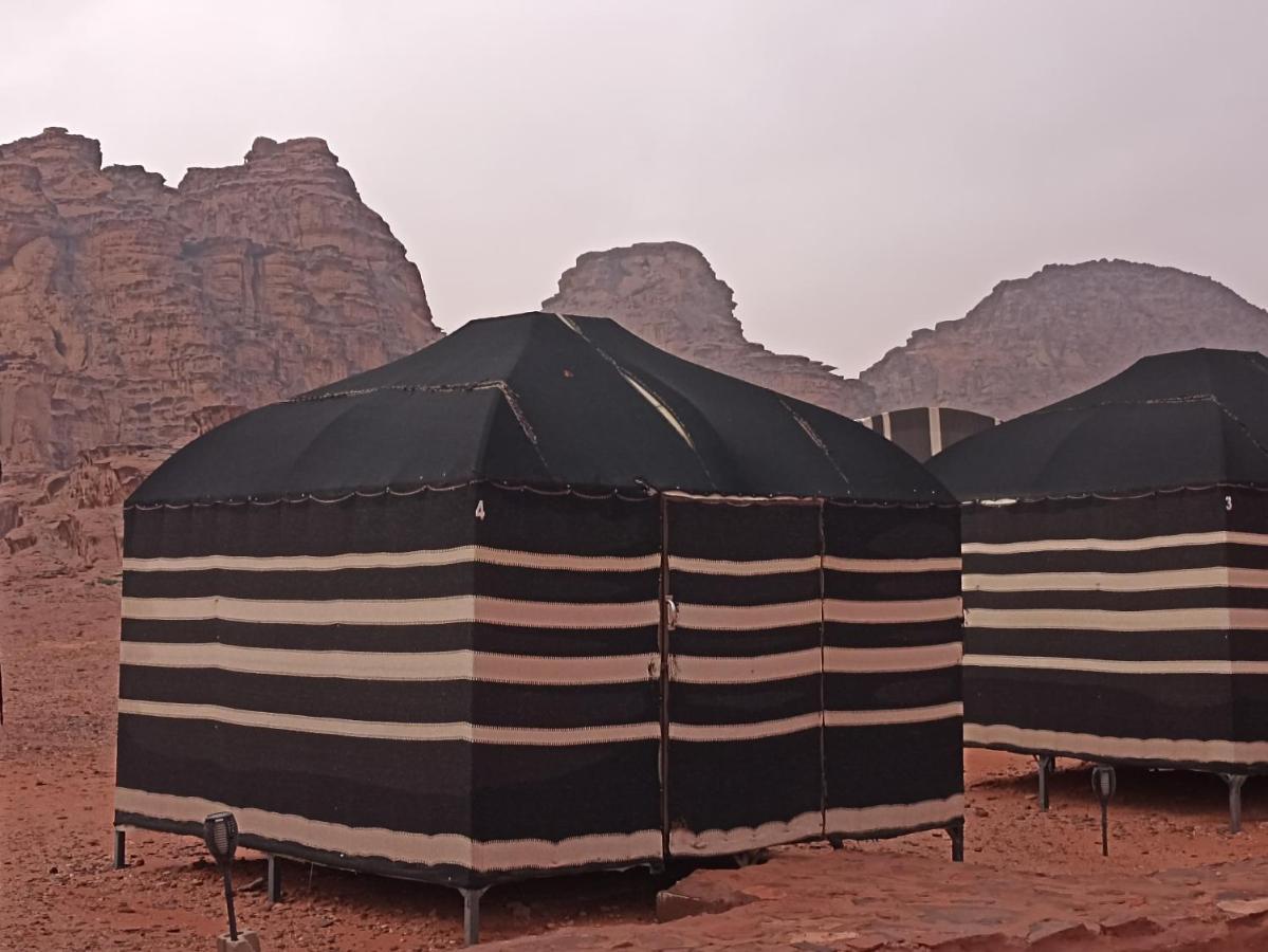 Wadi Rum Bedouin Tour With A Camp Exterior photo